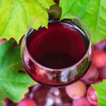 La couleur du vin : un véritable impact sur ses saveurs ?